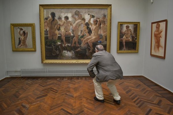 La hauteur impressionnante de la lotte world tower à séoul